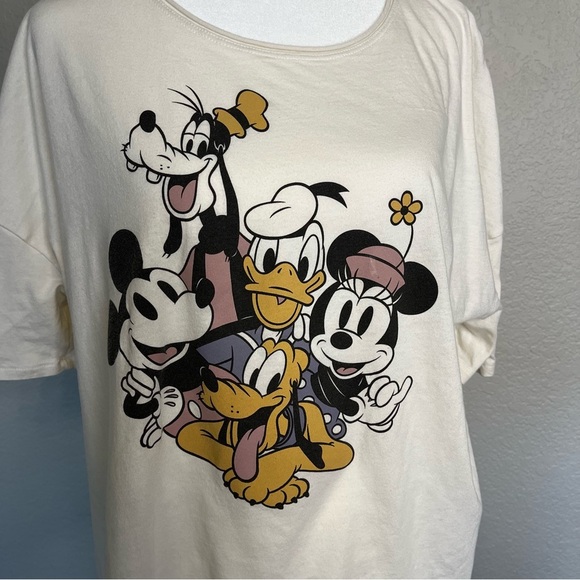 Disney Mickey & Friends Cream Colored Graphic T-Shirt Size Women's Large - Picture 2 of 6